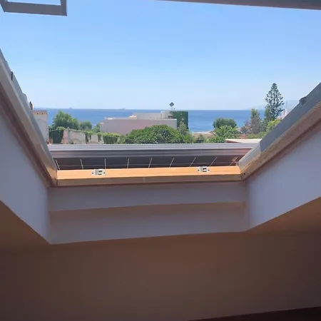 Alba Sullo Stretto فيلة *