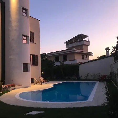 Alba Sullo Stretto Villa